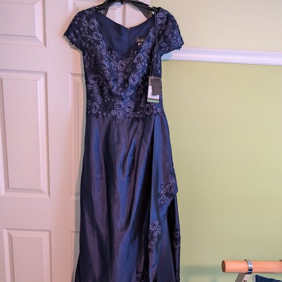 NWT La Femme 27033SC Stretch Satin Mother of the Bride Dress Navy Blue size 6 - Picture 8 of 9